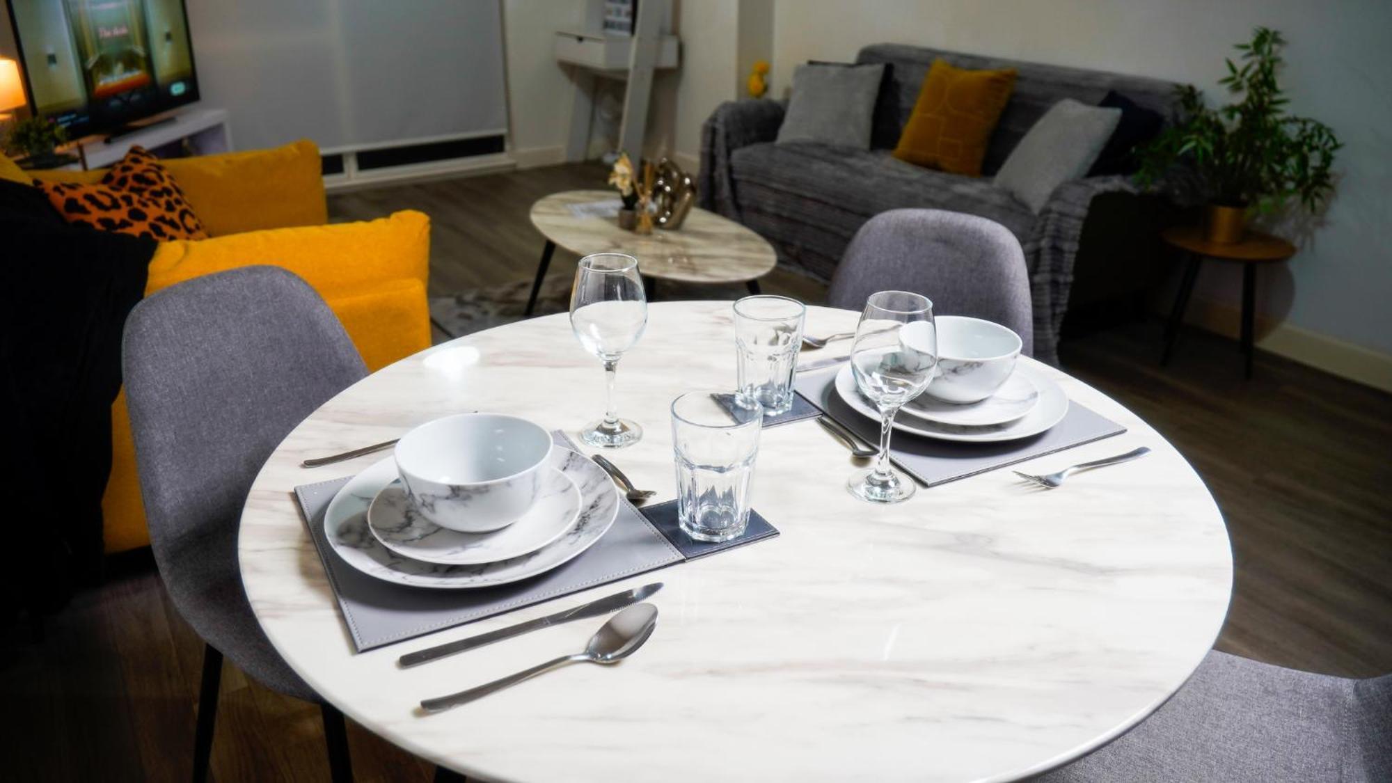 Manchester City Centre Apt With Balcony & Free Parking - Including Free 1-Hour Early Check-In Or Late Check-Out For Bookings Until July, Justeat Voucher For 2-Night Stays Minimum! Exterior foto