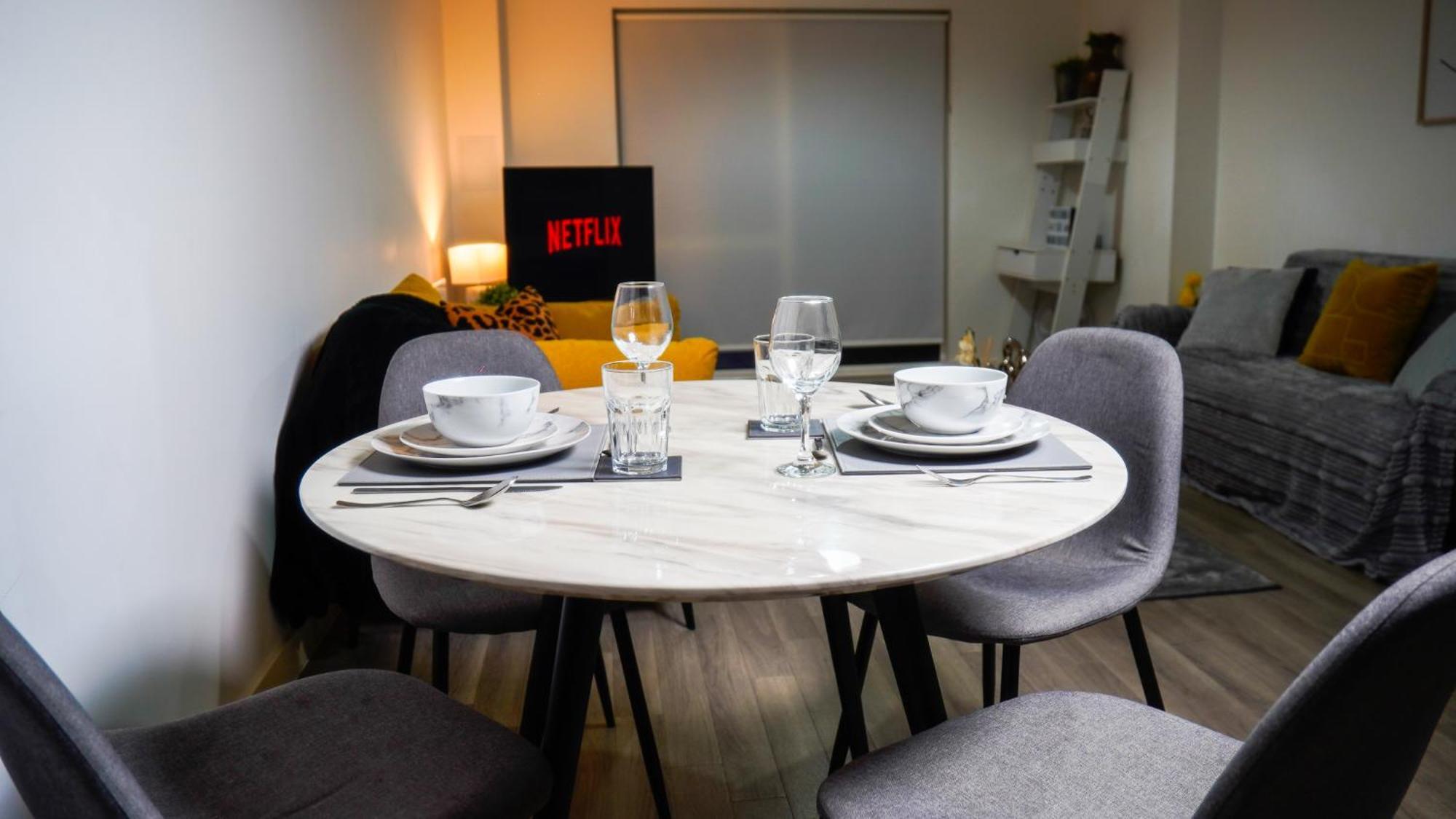 Manchester City Centre Apt With Balcony & Free Parking - Including Free 1-Hour Early Check-In Or Late Check-Out For Bookings Until July, Justeat Voucher For 2-Night Stays Minimum! Exterior foto