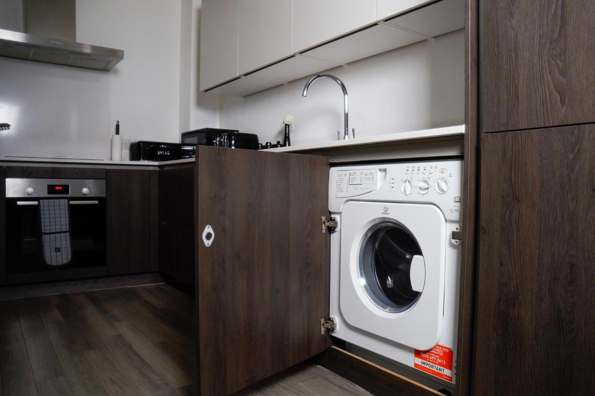 Manchester City Centre Apt With Balcony & Free Parking - Including Free 1-Hour Early Check-In Or Late Check-Out For Bookings Until July, Justeat Voucher For 2-Night Stays Minimum! Exterior foto
